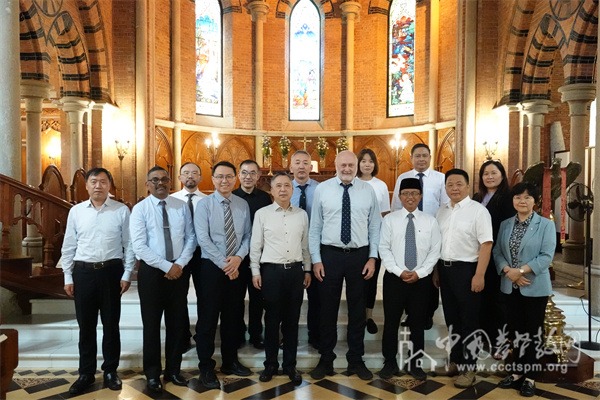 中国基督教两会接待联合圣经公会一行