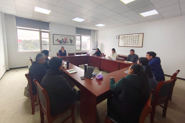 集思广益备新课 深耕教学促提升