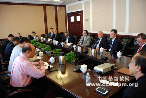 傅先伟长老会见新加坡、英国和澳大利亚圣经公会客人一行