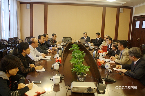 高峰牧师会见韩国教会朴忠淳牧师一行