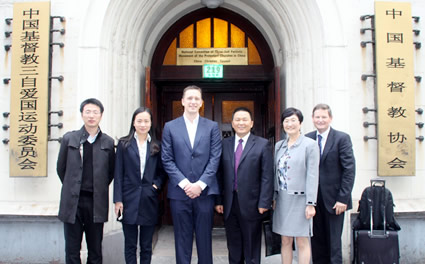 单渭祥副会长接待国际圣经同盟副总裁一行